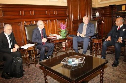 «القصير» يبحث توسعة نشاط البورصة المصرية للسلع وتفعيل دور الزراعات التعاقدية