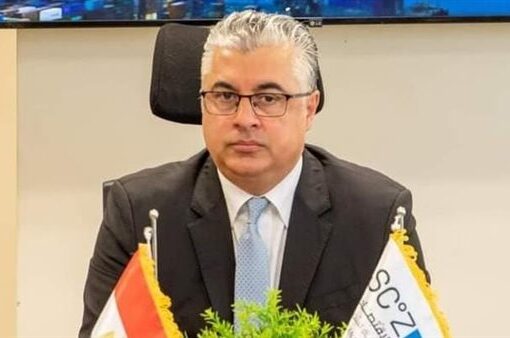 «اقتصادية قناة السويس» تبحث إنشاء مراكز خدمية لشركة مجرية بشرق بورسعيد