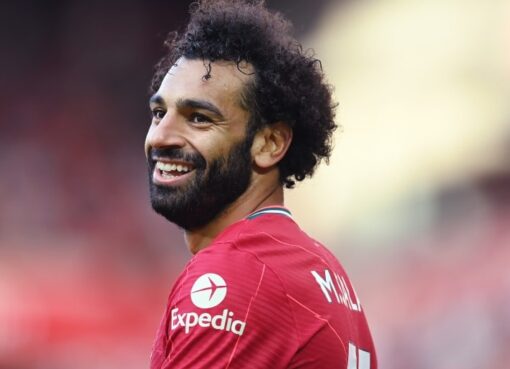 تقارير تكشف موعد وأسباب تعاقد باريس سان جيرمان مع محمد صلاح