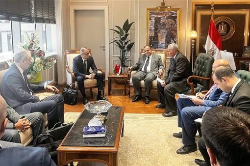 وزير التجارة يبحث إمكانيات التصنيع المشترك مع بيلاروسيا لعدد من المنتجات بالسوق المصري