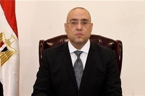 وزير الإسكان يتابع تقدم الأعمال بمستشفى في مدينة العبور سعة 220 سريرًا