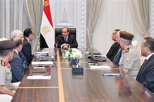 الرئيس السيسي يتابع خطة الدولة لتطوير منطقة القاهرة التاريخية