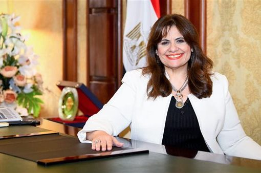 وزيرة الهجرة تتابع أعمال لجنة «سيارات المصريين بالخارج»