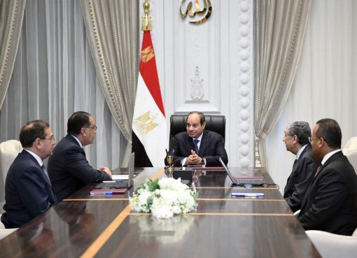 الرئيس يتابع ملف تأمين احتياجات المواطنين والأنشطة الاقتصادية وتجنب تكرار حدوث انقطاع التيار الكهربائي مستقبلاً