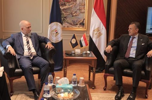 وزير السياحة والآثار يبحث سبل زيادة الحركة الوافدة من الأرجنتين إلى مصر