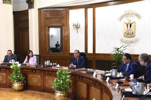 رئيس الوزراء يتابع استعدادات بدء المرحلة الثانية من مبادرة «حياة كريمة»