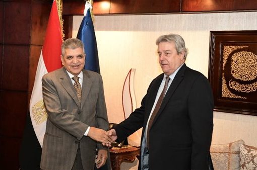 رئيس هيئة قناة السويس يبحث الإجراءات التشغيلية لشركة «آنتيبوليوشن إيچبت»