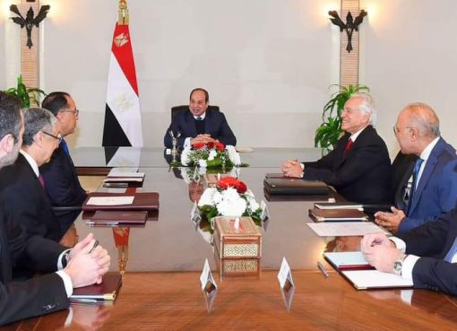السيسى يجتمع مع رئيس مجموعة “كوبيلوزوس” اليونانية للبنية التحتية