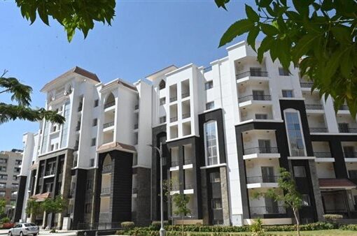 وزير الإسكان يُتابع موقف تنفيذ المشروعات بالحي السكني الثالث R3 بالعاصمة الإدارية