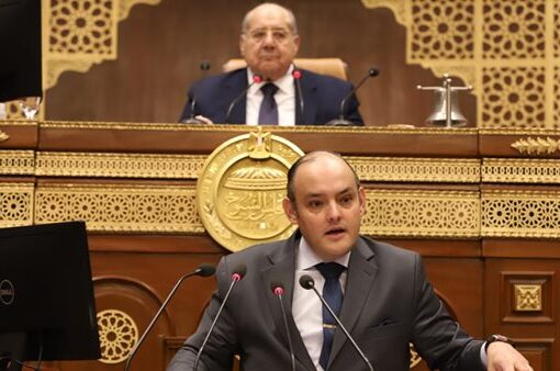 وزير الصناعة: انخفاض عجز الميزان التجاري 11.2 مليار دولار وتراجع الواردات 14%