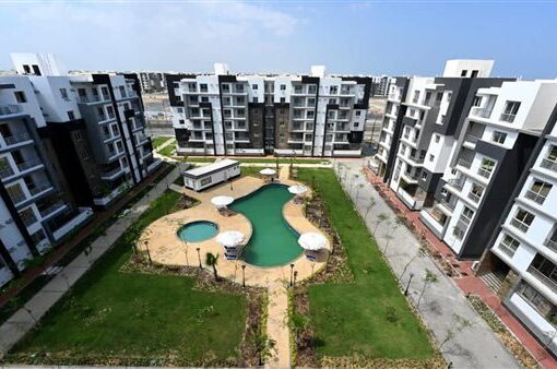 وزير الإسكان يستعرض ما تم إنجازه خلال العام الماضي بمختلف القطاعات