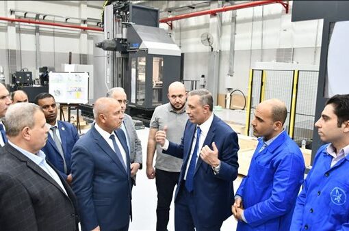 وزير النقل يتفقد ورش إيرماس المتخصصة في عمرة وصيانة جرارات السكك الحديدية