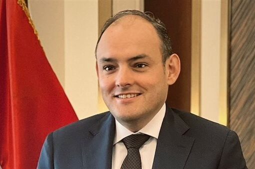 «التجارة» تكشف حقيقة وقف الإفراج عن السيارات الواردة للاستعمال الشخصي