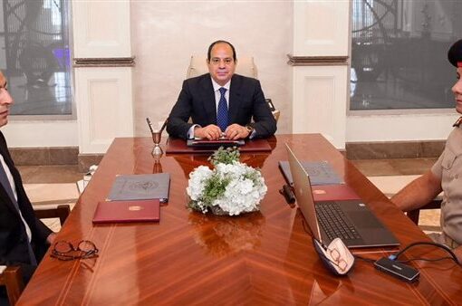 الرئيس السيسي: تطوير محاور منظومة التعليم ودعم مهارات المعلمين في مقدمة الأولويات