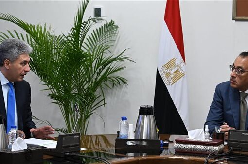 الحكومة: استراتيجية السياحة تستهدف جعل مصر المقصد الأكثر تنوعاً في العالم