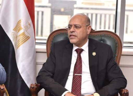 وزير العمل يوجه بسرعة متابعة أحوال العمال ضحايا سقوط “سقالة بالجيزة”…وصرف التعويضات …