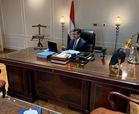 وزير الشباب والرياضة يؤازر اللاعبين البارالمبيين المؤهلين إلى باريس ٢٠٢٤