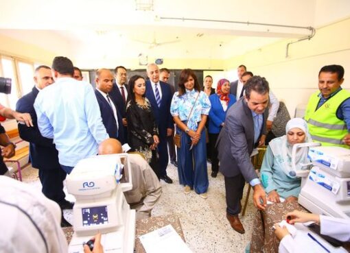 وزيرا التضامن الاجتماعي والعمل ومحافظ الغربية يتفقدون القافلة الطبية للكشف على أهالى حنون بـ«زفتى»