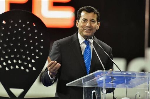 وزير الشباب والرياضة يفتتح بطولة العالم للبادل بالمتحف المصري الكبير