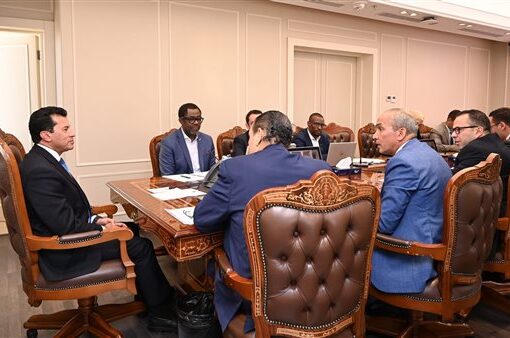 وزير الرياضة يتابع مستجدات نقل مقر الاتحاد الافريقي لكرة القدم للعاصمة الإدارية
