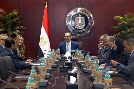 مرسيدس- بنز إيجيبت تستهدف زيادة إنتاجها 30% العام المقبل