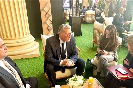 مصر وبريطانيا تبحثان تعزيز التعاون بقطاعي البترول والتعدين