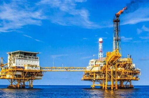 «البترول» تعلن نجاح حفر بئرًا استكشافيًا جديدًا في خليج السويس