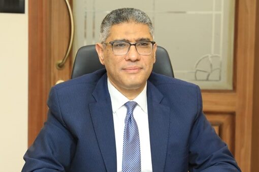 محافظ الجيزة : استكمال تسليم ٢٩ ألف كارت تكافل وكرامه للمستحقين من خلال مديرية التضامن الإجتماعي
