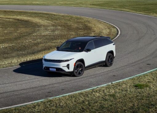 ستيلانتس تكشف عن: STLA AutoDrive تقنية القيادة الذاتية بدون استخدام اليدين وبدون الحاجة إلى التركيز البصري لعصر جديد من راحة القيادة