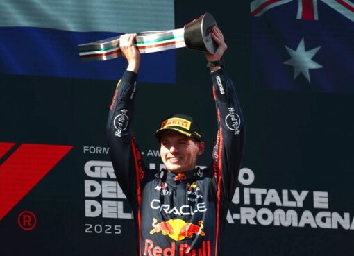 فيرستابن يقتنص النصر من فريق ماكلارين لصالح فريقه “ريد بُل”