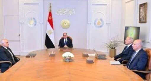 السيسي يصدق على إطلاق مبادرة «مصر معاكم» لرعاية أبناء الشهداء
