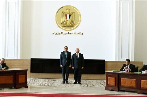 رئيس الوزراء يشهد توقيع عقد تطوير أرض صناعية بالسخنة بين المنطقة الاقتصادية لقناة السويس وشركة التنمية الرئيسية و”تيدا مصر”