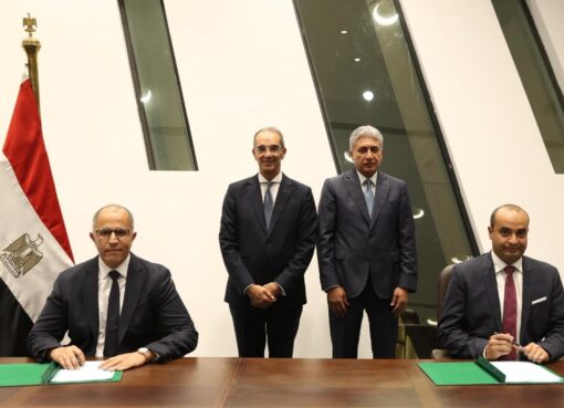 توقيع بروتوكولي تعاون بين وزارة السياحة والآثار ووزارة الاتصالات وتكنولوجيا المعلومات